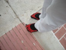 carls-red-toes